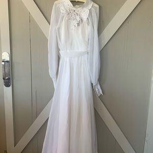 Vintage wedding dress with lace skinny tall figure